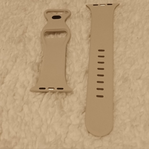 NEW CREAM Apple Watch Band - Silicone - Picture 5 of 5